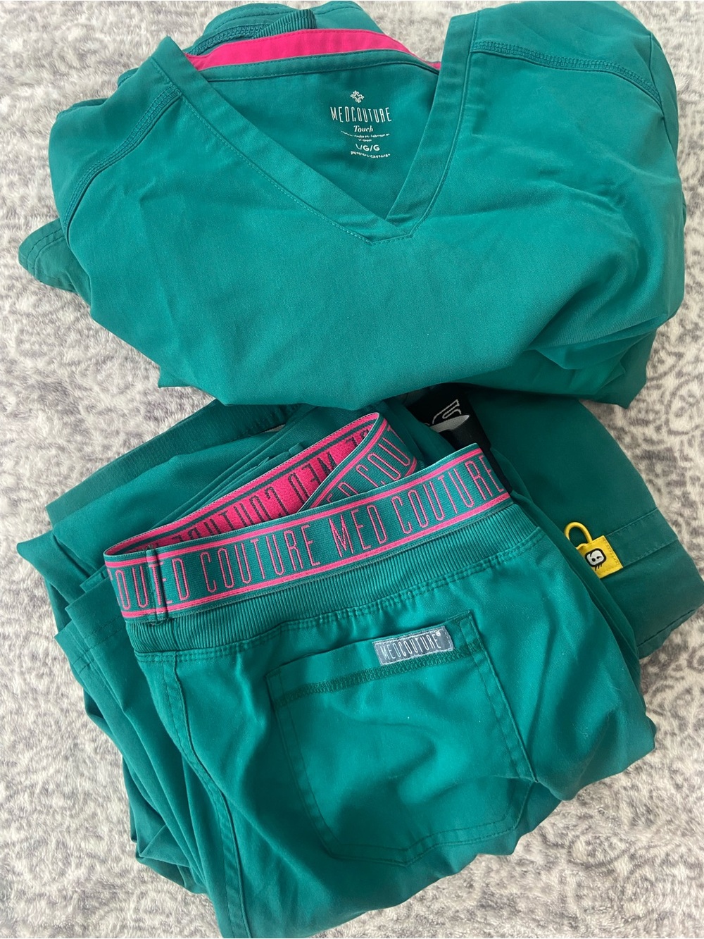 3 scrub tops & 3 scrub bottoms bundle